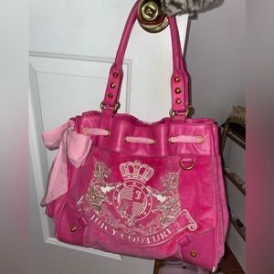 INTEREST CHECK Juicy Couture vintage hot pink daydreamer bag